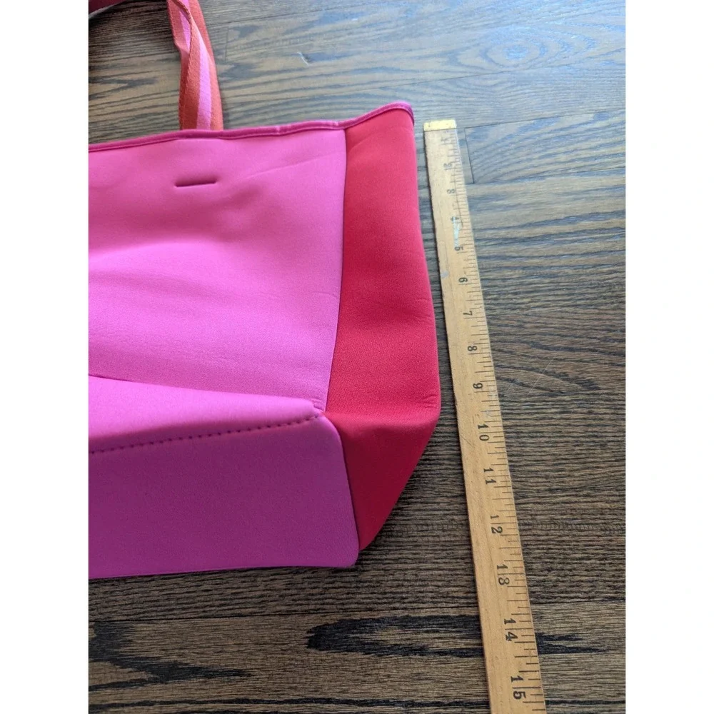 SUMMERSALT Beach Pool Tote Purse Shoulder Bag Neoprene Pink/Red Water Resistant